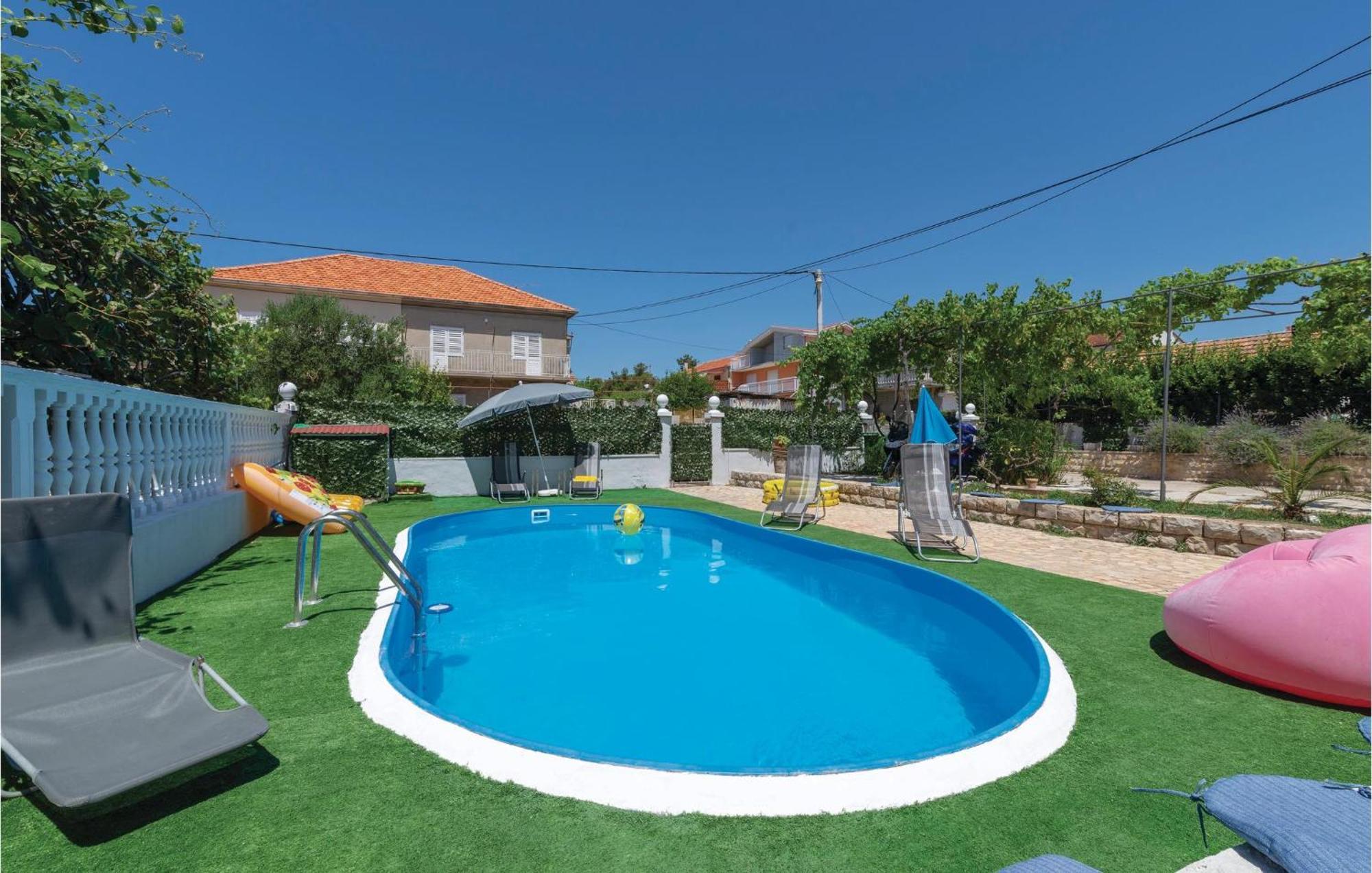 Appartement In W/ Outdoor Swimming Pool, Outdoor Swimming Pool&2 Bedrooms